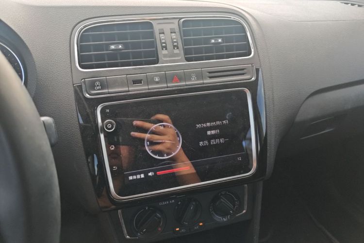 Volkswagen Polo 2018 #13 Volkswagen Polo 2018 car image #13