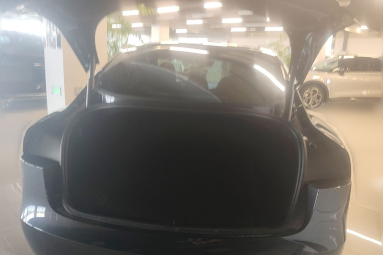 Tesla Model 3 2025 #21 Tesla Model 3 2025 car image #21
