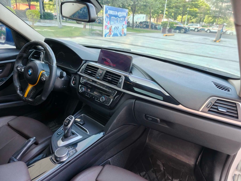 BMW 3 Series 2018 #4 BMW 3 Series 2018 car image #4