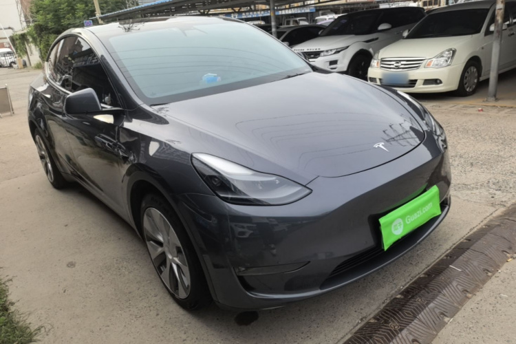 Tesla Model Y 2021 #4 Tesla Model Y 2021 car image #4