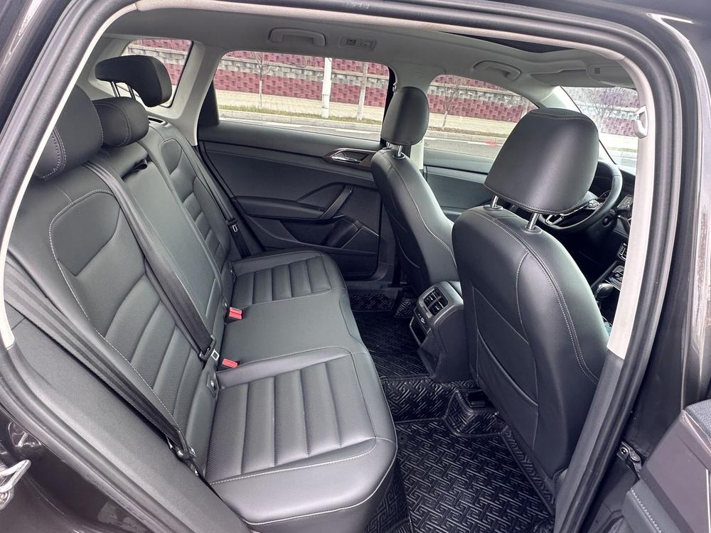 Volkswagen Tharu 2021 car image #15