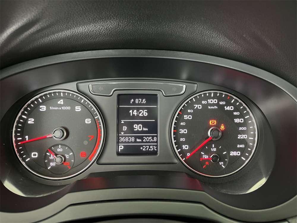 Audi Q3 2017 car image #10