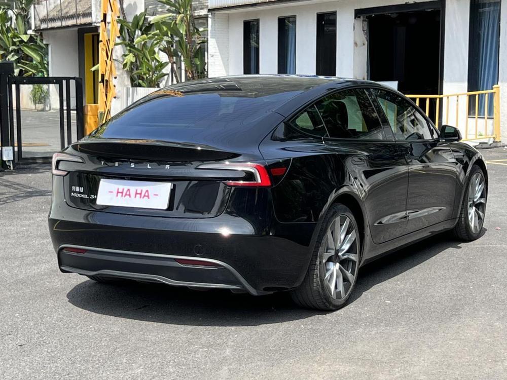 Tesla Model 3 2024 car image #5