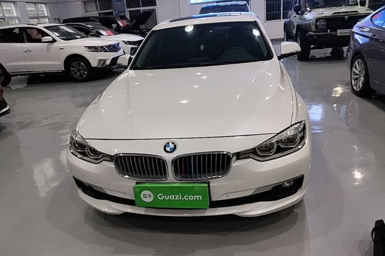 BMW 3 Series 2018 imagen de coche #3