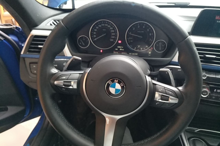 BMW 3 Series 2018 #15 BMW 3 Series 2018 car image #15