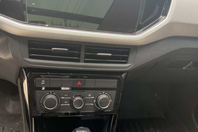 Volkswagen Tacqua 2021 #21 Volkswagen Tacqua 2021 صورة سيارة #21