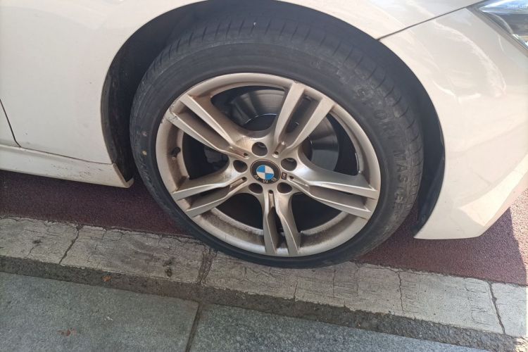 BMW 3 Series 2019 #6 BMW 3 Series 2019 صورة سيارة #6