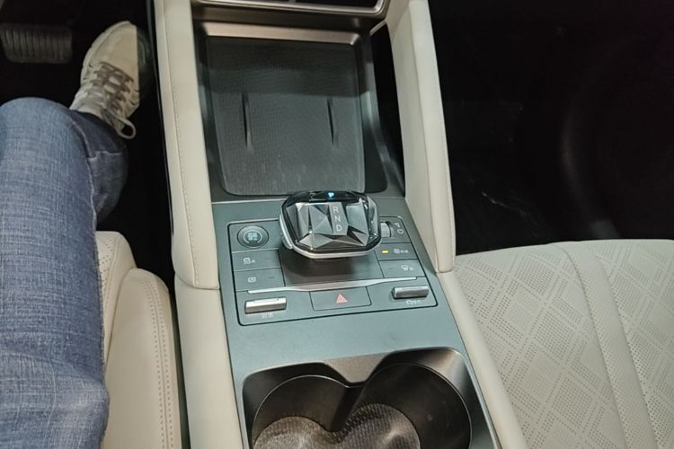 BYD YuanUP 2024 car image #14