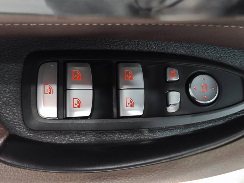 BMW X1 2021 car image #18