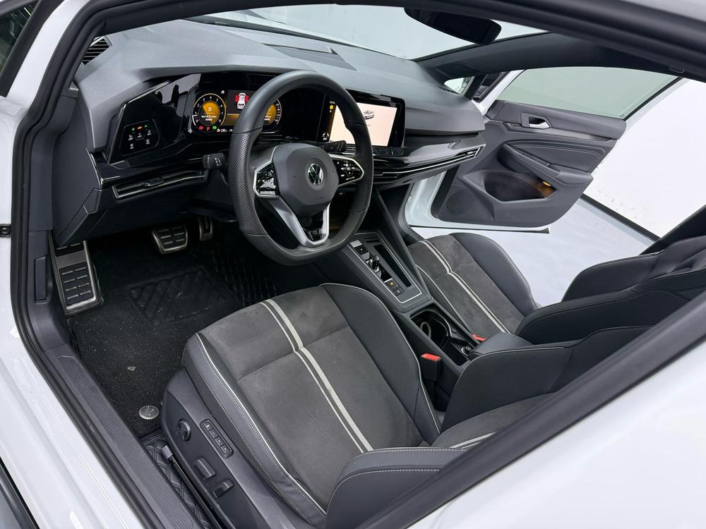 Volkswagen Golf 2024 car image #7