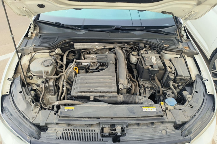 Volkswagen Golf 2021 car image #20