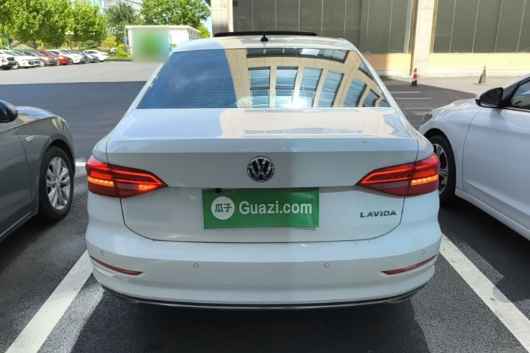 Volkswagen Lavida 2019 #4 Volkswagen Lavida 2019 car image #4