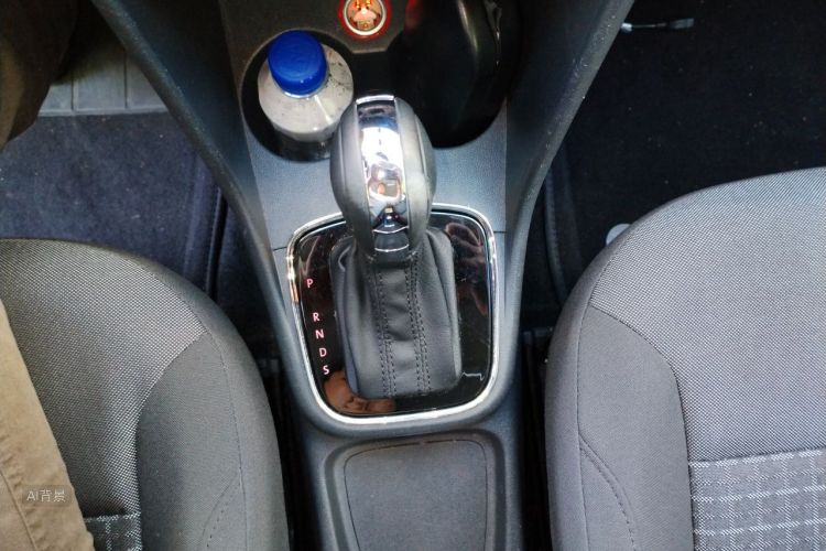 Volkswagen Polo 2016 car image #16