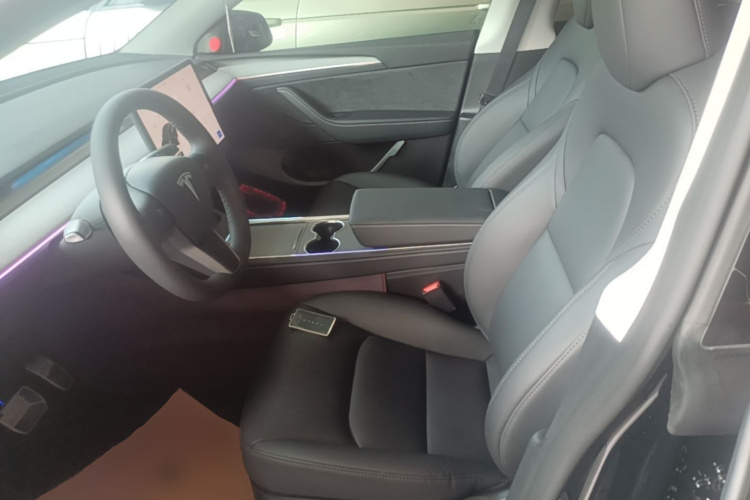 Tesla Model Y 2024 #15 Tesla Model Y 2024 car image #15