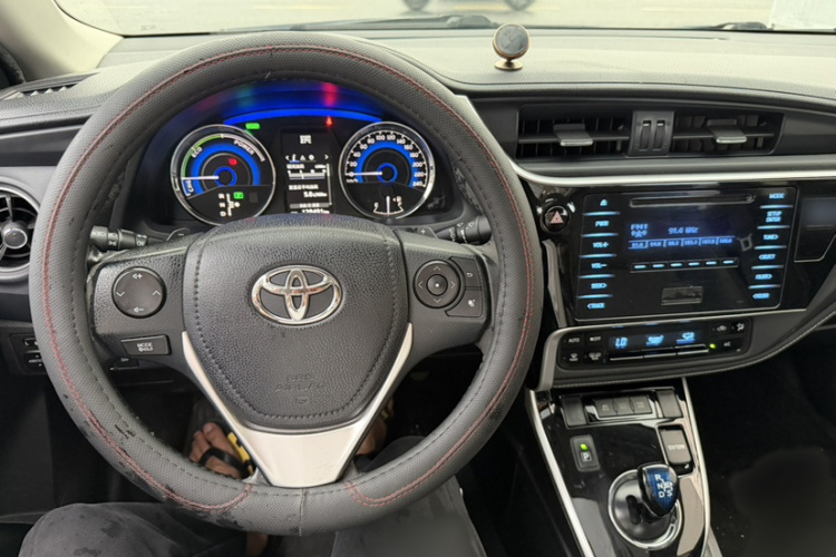 Toyota Corolla 2017 immagine di auto #11