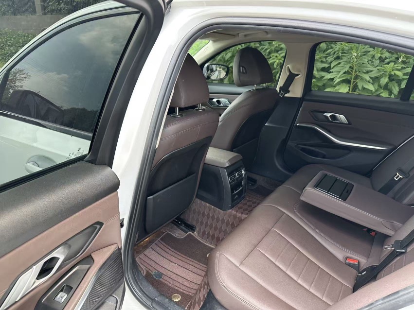 BMW 3 Series 2021 car image #4