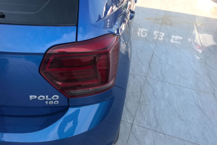 Volkswagen Polo 2019 car image #8