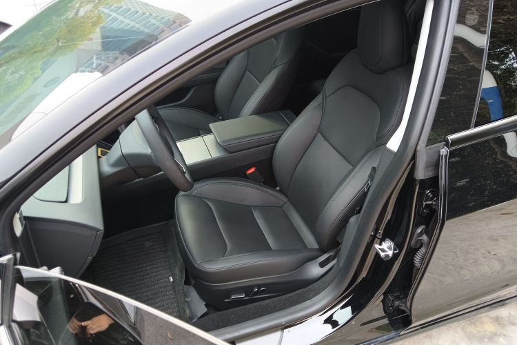 Tesla Model 3 2024 immagine di auto #15