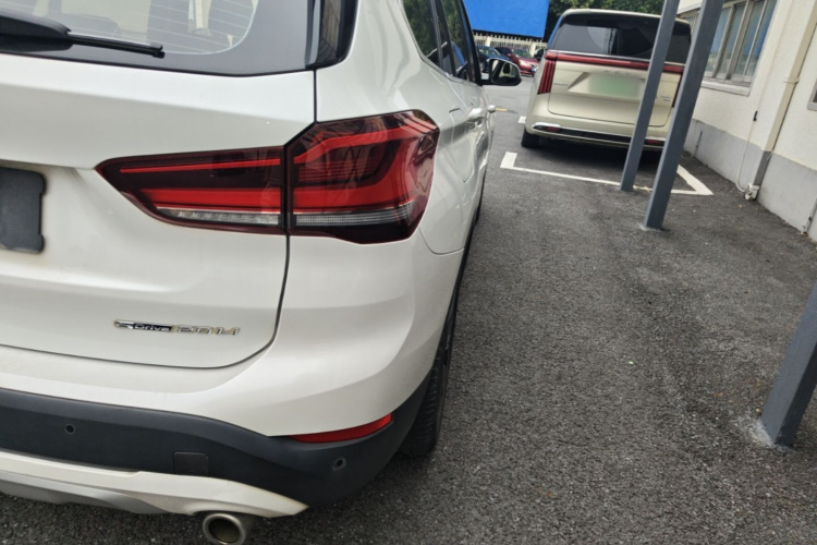 BMW X1 2020 car image #8