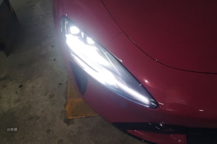 MI SU7 2025 imagen de coche #8