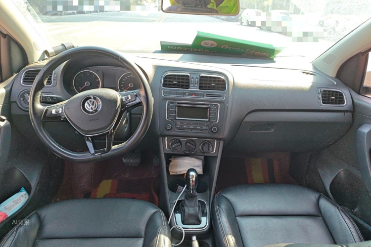 Volkswagen Polo 2016 car image #11