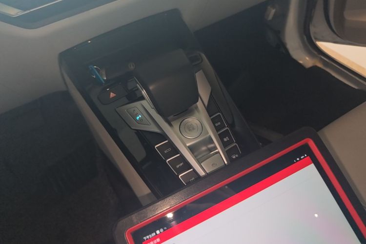 BYD Yuan Pro 2022 car image #14