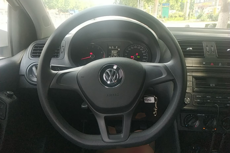 Volkswagen Polo 2018 #11 Volkswagen Polo 2018 car image #11