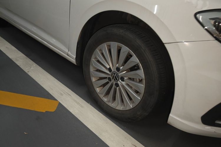 Volkswagen Lavida 2020 car image #6