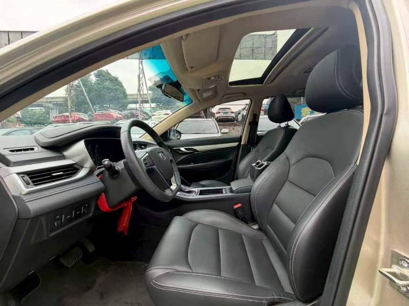 GEELY Emgrand 2019 car image #7
