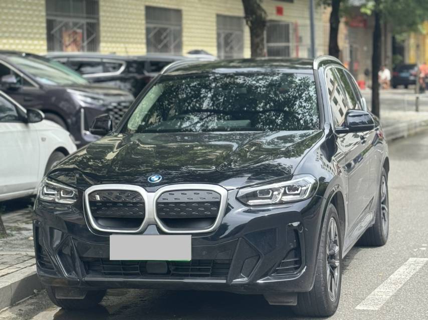 BMW iX3 2024 BMW iX3 2024 car image
