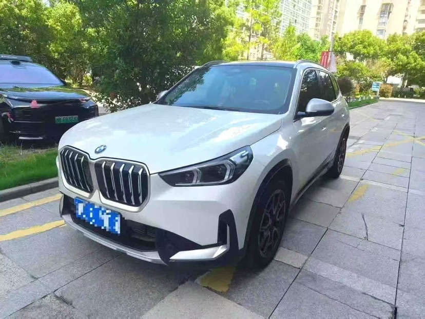 BMW X1 2024 BMW X1 2024 car image