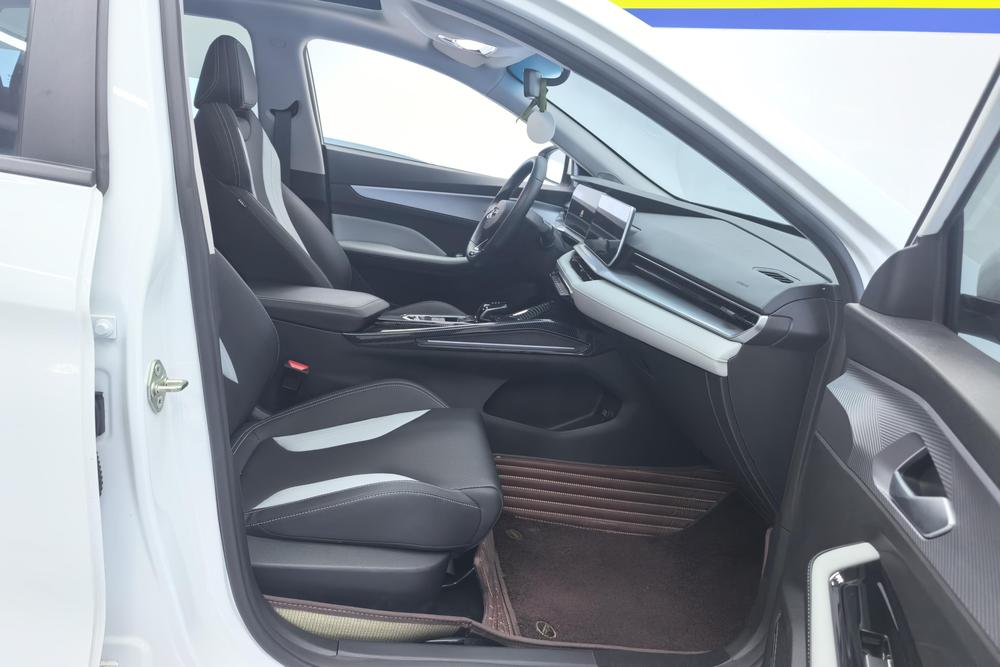 GEELY Binray 2023 car image #8