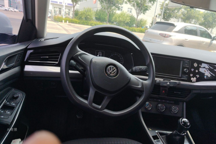 Volkswagen Bora 2020 car image #12