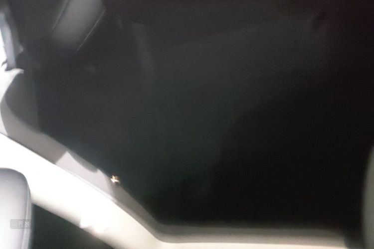 Tesla Model Y 2024 #20 Tesla Model Y 2024 car image #20