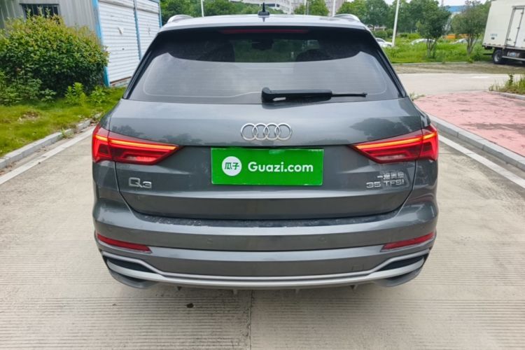 Audi Q3 2022 car image #6