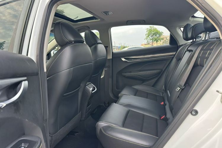 GEELY Binray 2022 car image #17