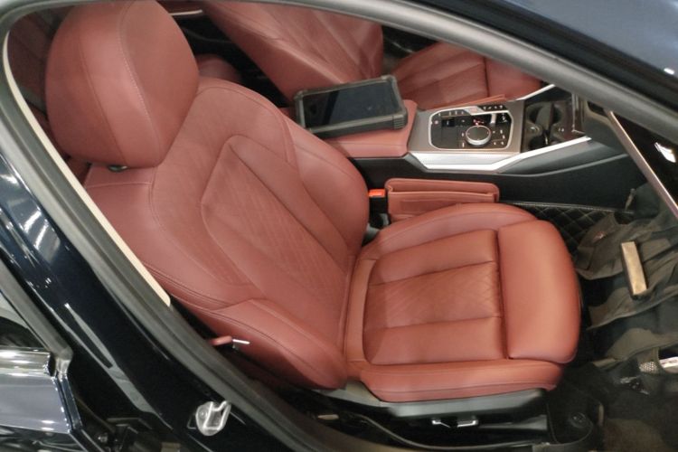 BMW 3 Series 2024 car image #24