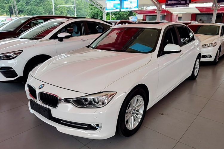 BMW 3 Series 2015 صورة سيارة #2
