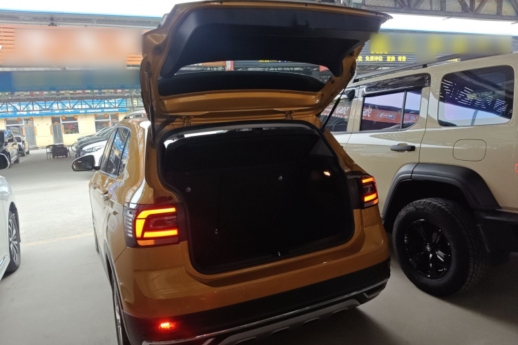 Volkswagen T-Cross 2020 immagine di auto #19