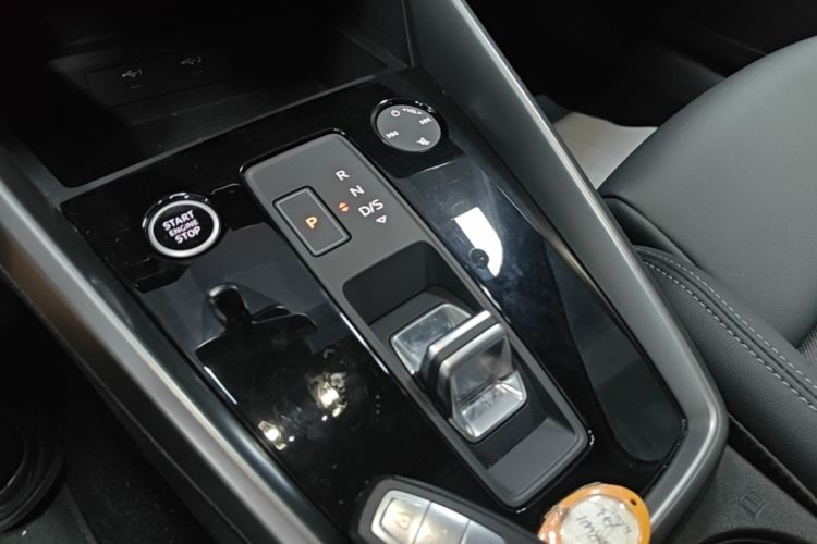 Audi A3 2024 car image #18