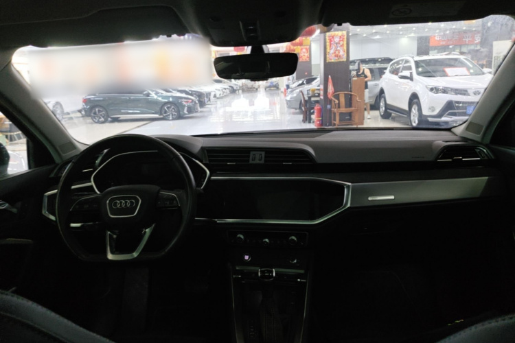 Audi Q3 2023 #10 Audi Q3 2023 car image #10