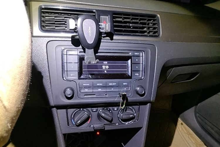 Volkswagen Santana 2016 car image #15