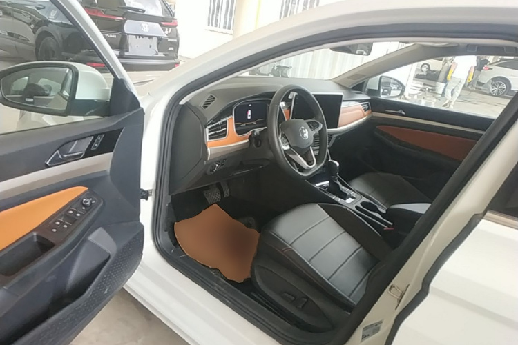 Volkswagen Bora 2024 car image #16