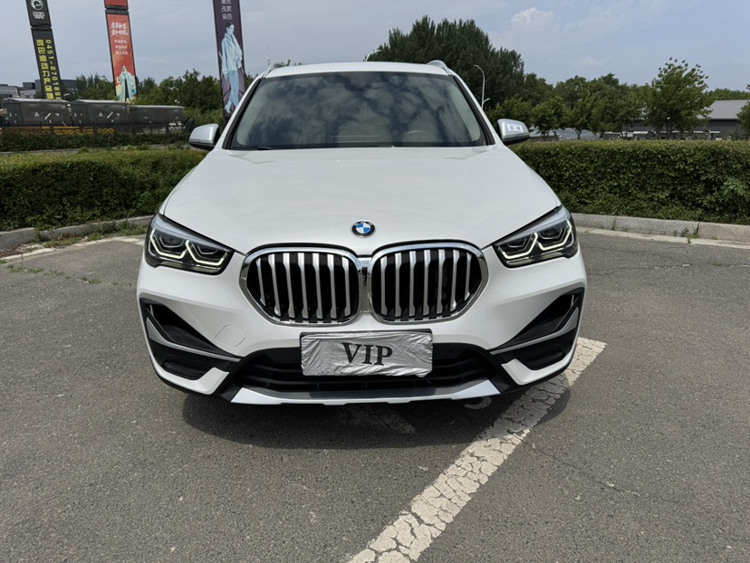 BMW X1 2023 car image #2