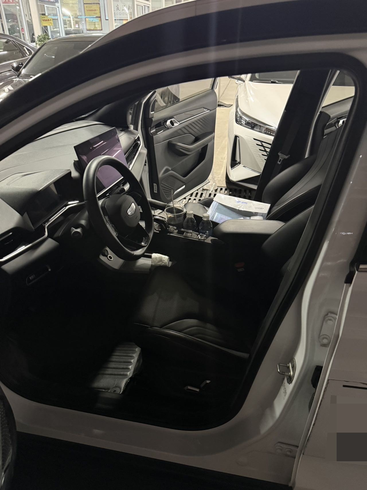 GEELY Coolray 2025 #6 GEELY Coolray 2025 car image #6