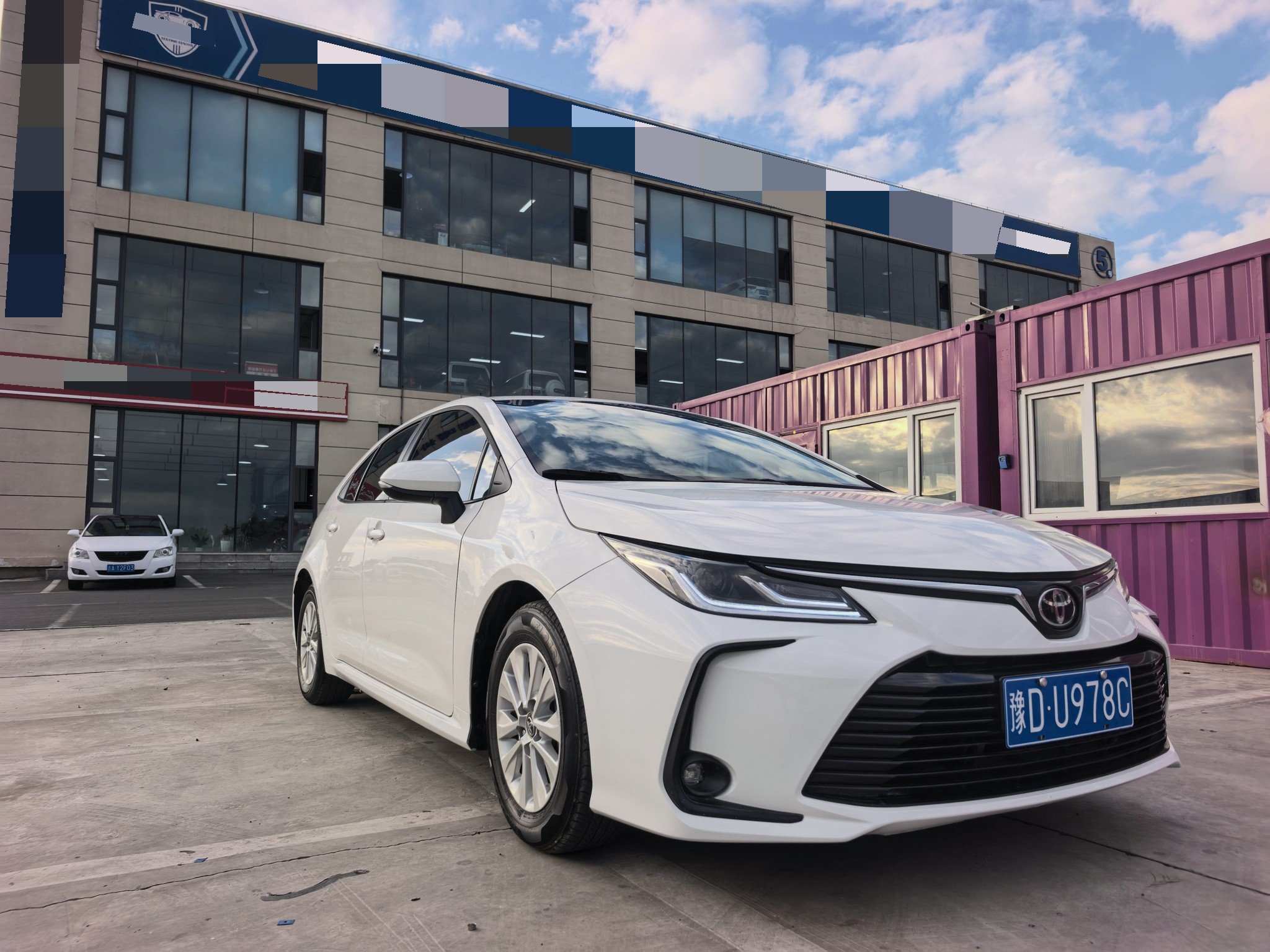 Toyota Corolla 2023 image de voiture #2
