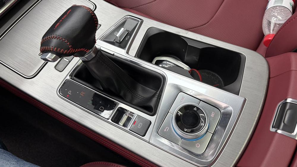 Jetour X70 PLUS 2022 car image #13