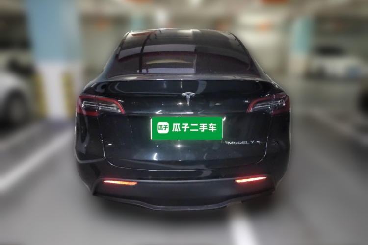Tesla Model Y 2022 car image #6
