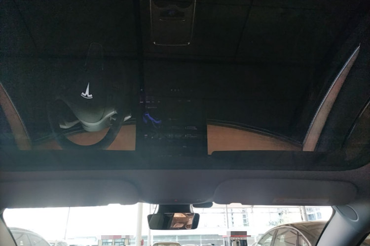 Tesla Model 3 2022 car image #18