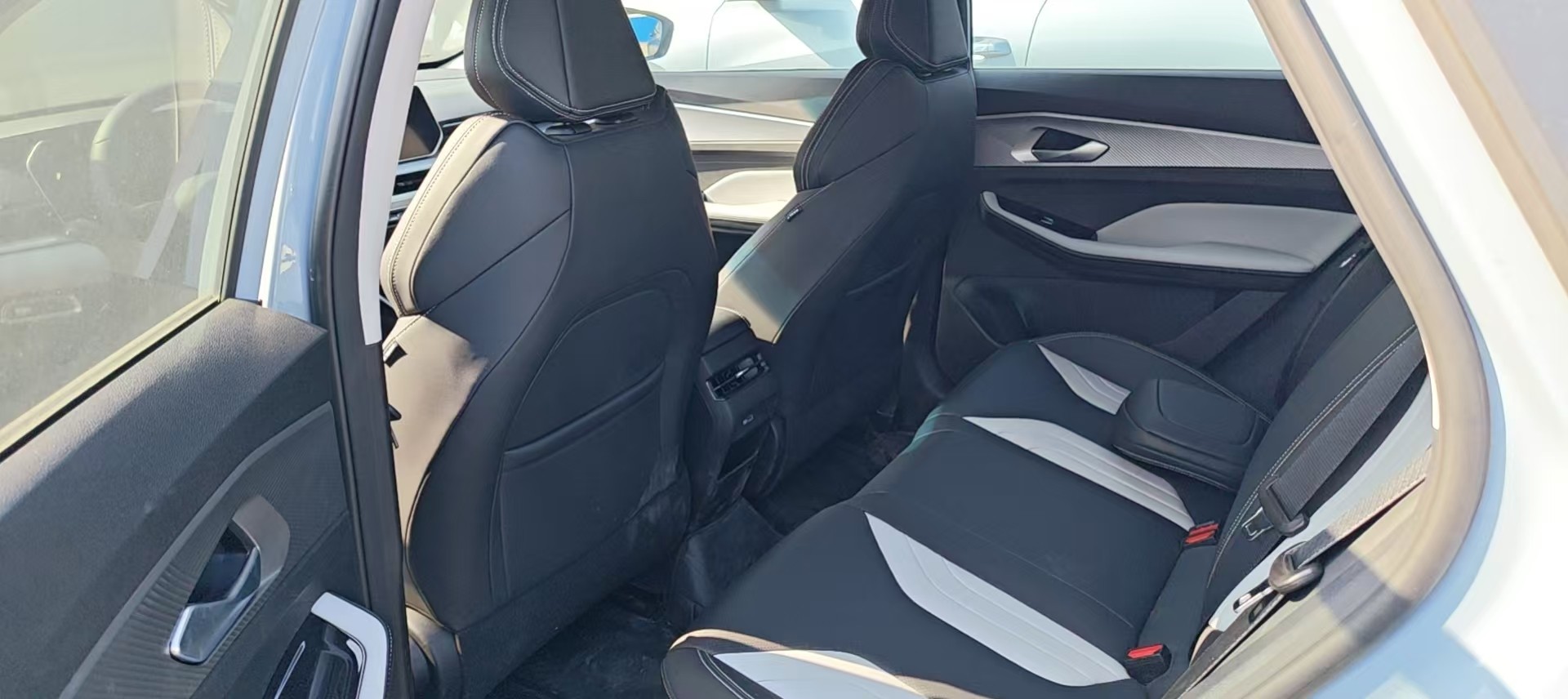 GEELY Binray 2024 #3 GEELY Binray 2024 car image #3